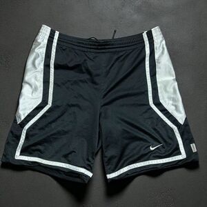 Nike Hoops Athletic Basketball Black White Gym Workout Shorts Men's Size Large